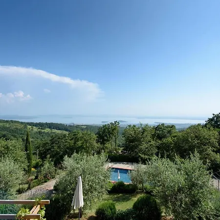 Hébergement de vacances Gosparini Sleeps 10 Pool Wifi Corgna