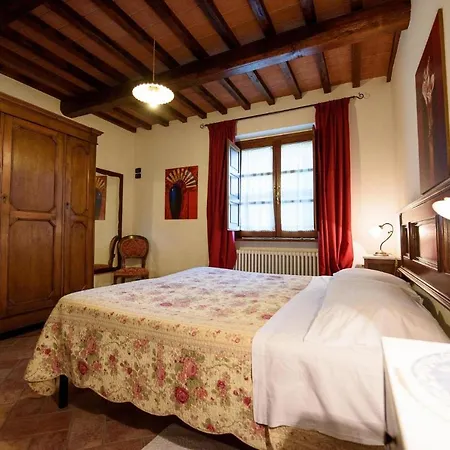 Semesterbostad Gosparini Sleeps 10 Pool Wifi Corgna